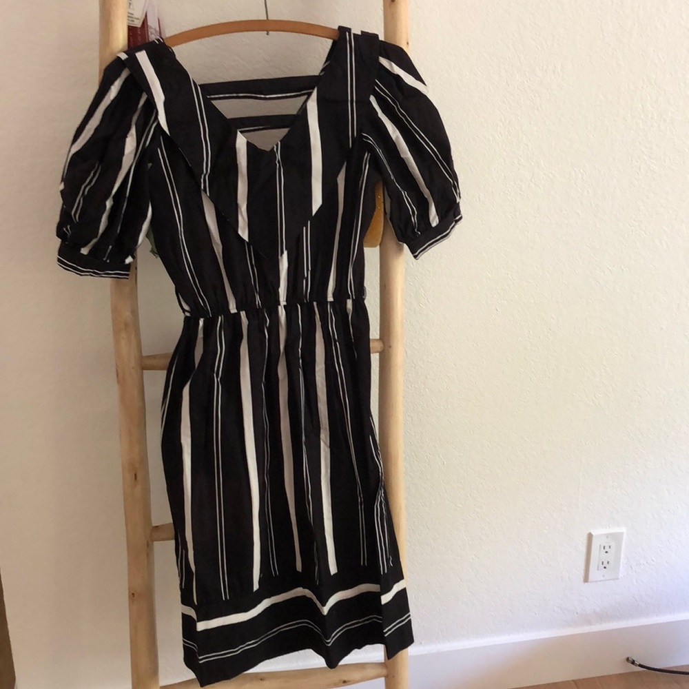 Vintage puff sleeve dress